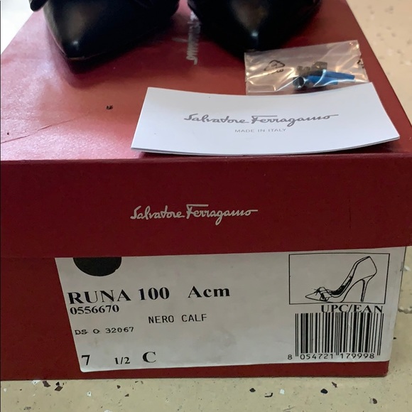 Salvatore ferragamo heels - Picture 4 of 7